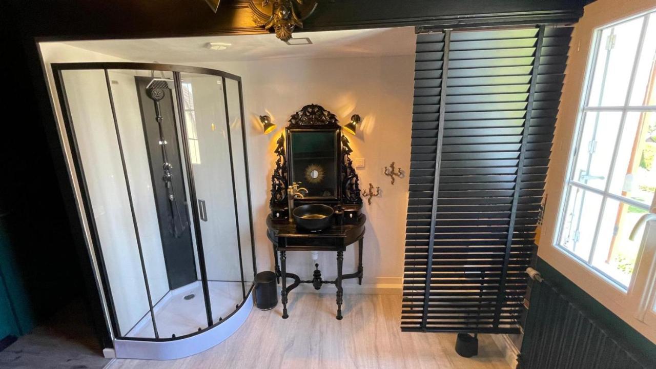 Les Nuits Victoriennes Bed and Breakfast Saint-Germain-du-Corbeis Εξωτερικό φωτογραφία